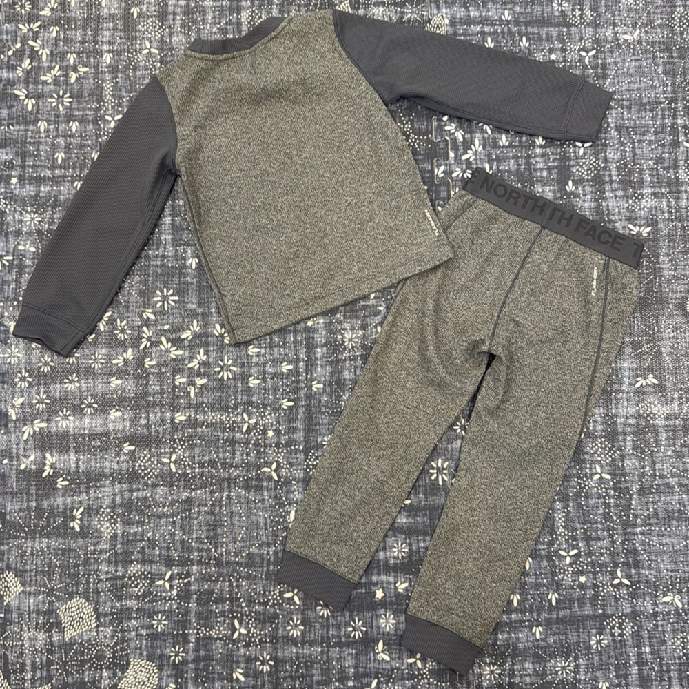 The North Face 5T Gray Kids Waffle Base Layer Set - Picture 5 of 10